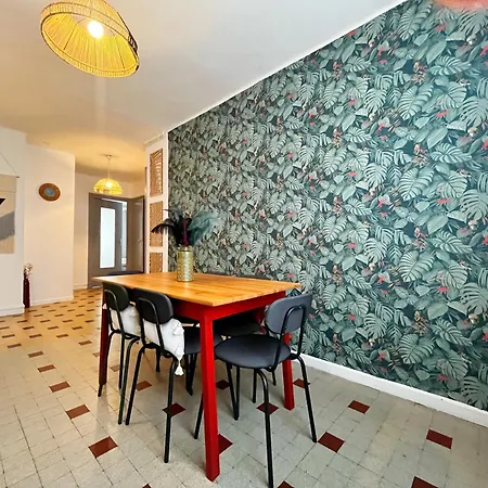Petite Soeur - 6 & 8 Personnes - Check In H24 & Wifi Apartmán *
